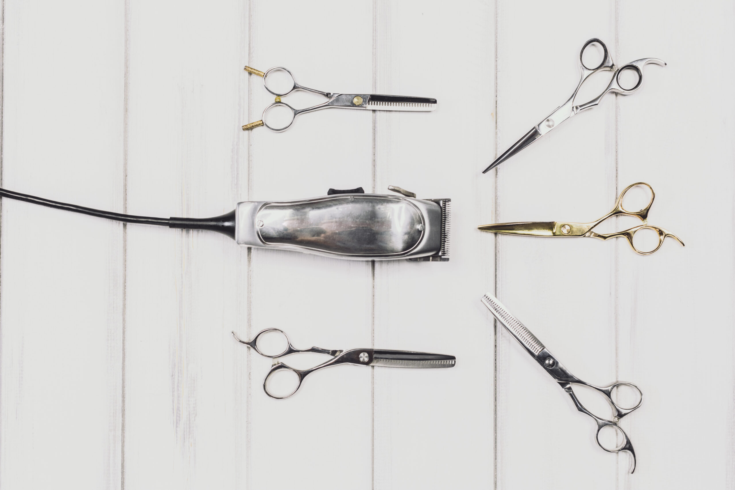 تفاوت‌های اصلی بین کوتاهی مو با قیچی و ماشین