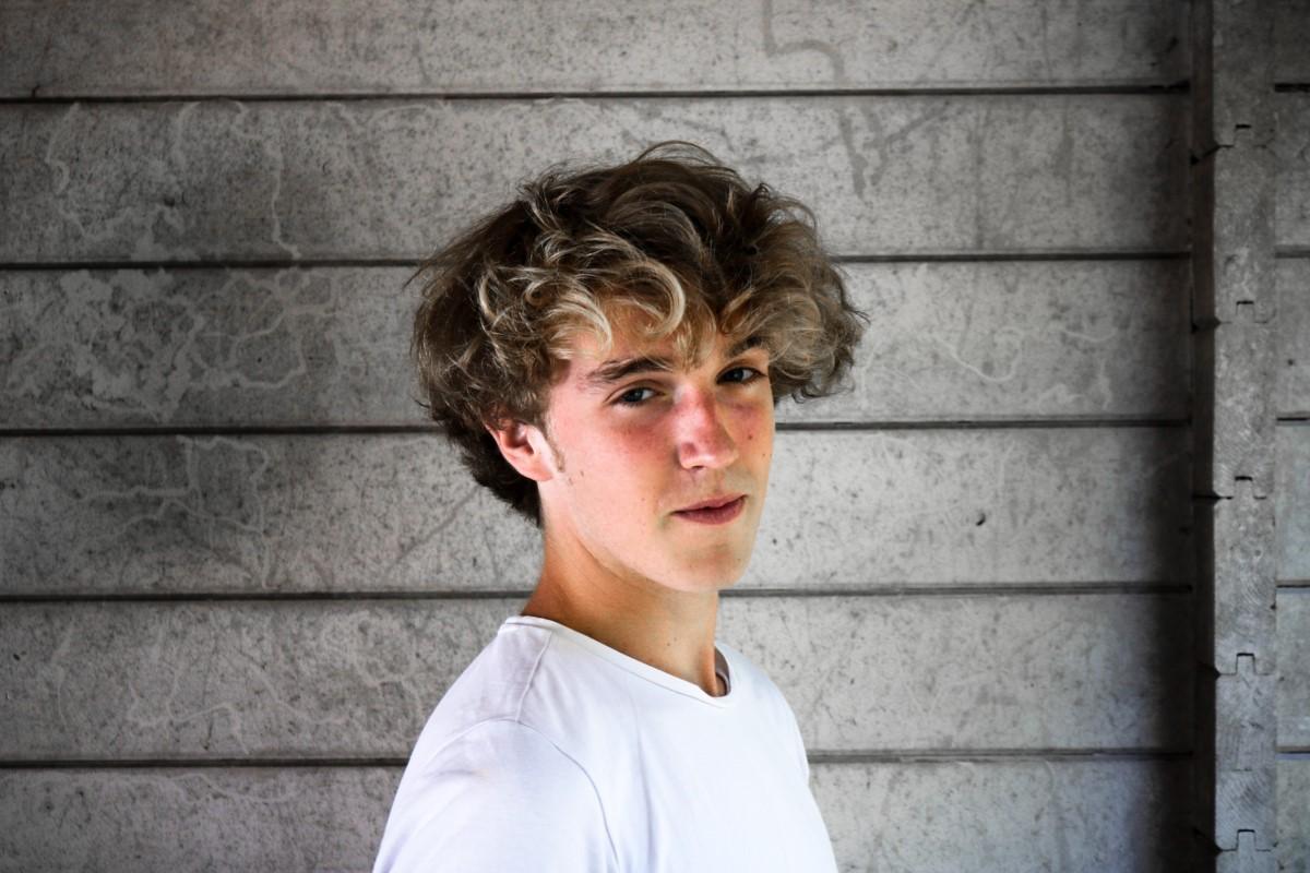 مدل موی نامرتب برای موهای با اندازه‌ی متوسط: MEDIUM LENGTH MESSY HAIR